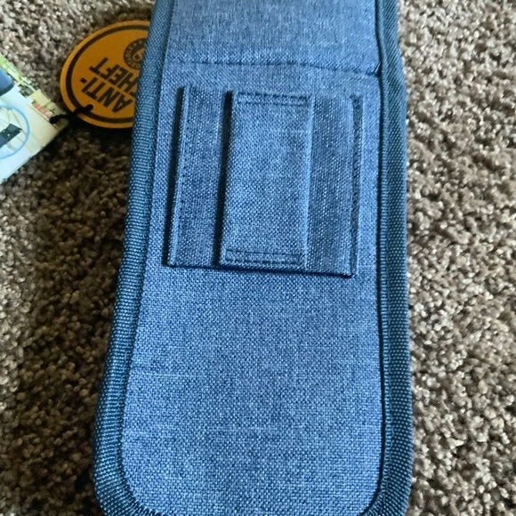 Aqua Vault - Picture 3 of 3